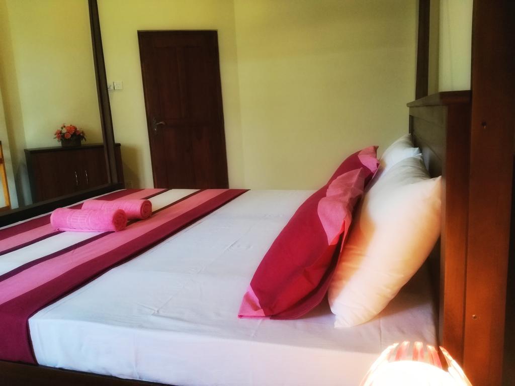 Golden Beach Rest Hotel Tangalle Luaran gambar